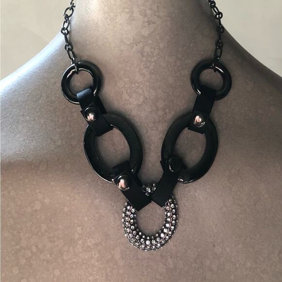 Urban Outfitters NWT Black Silver Sparkly Rhinestones Statement Necklace - Picture 4 of 13